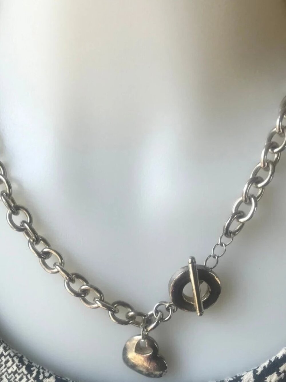 Antique 0.925 /  Sterling Silver Chain Heart Toggle Closure 73.1 grams 19 Inches